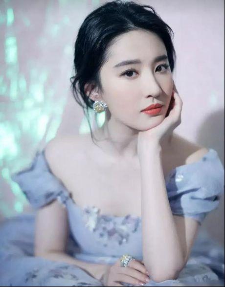 李梦爆料刘亦菲视频播放